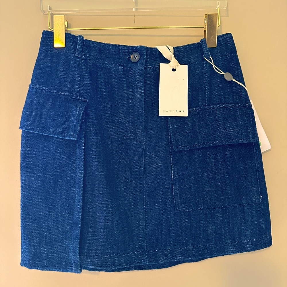 NWT Haveone Womens Blue Jean skirt.   Size Med. Super Cute.